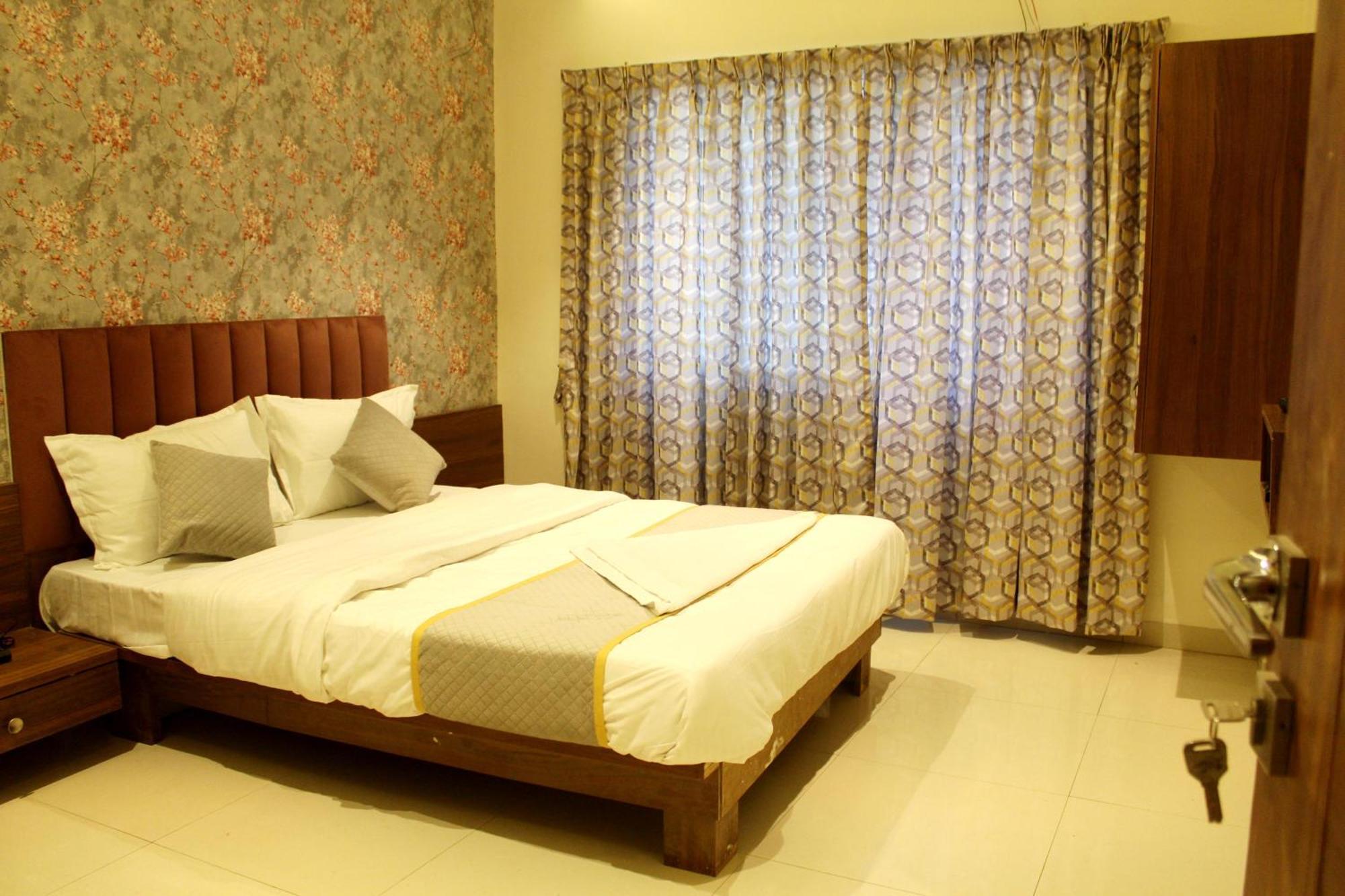 Hotel India Gate Narhe, Pune Exterior photo