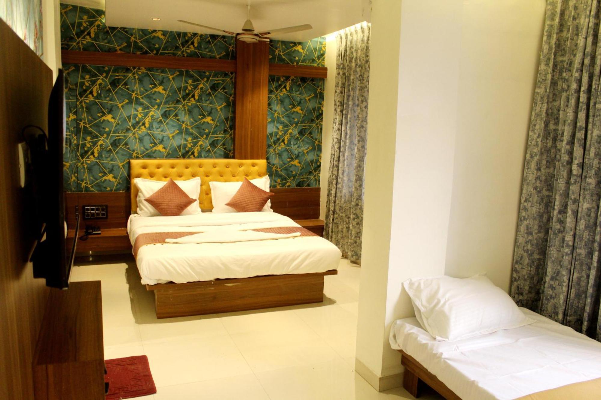 Hotel India Gate Narhe, Pune Exterior photo