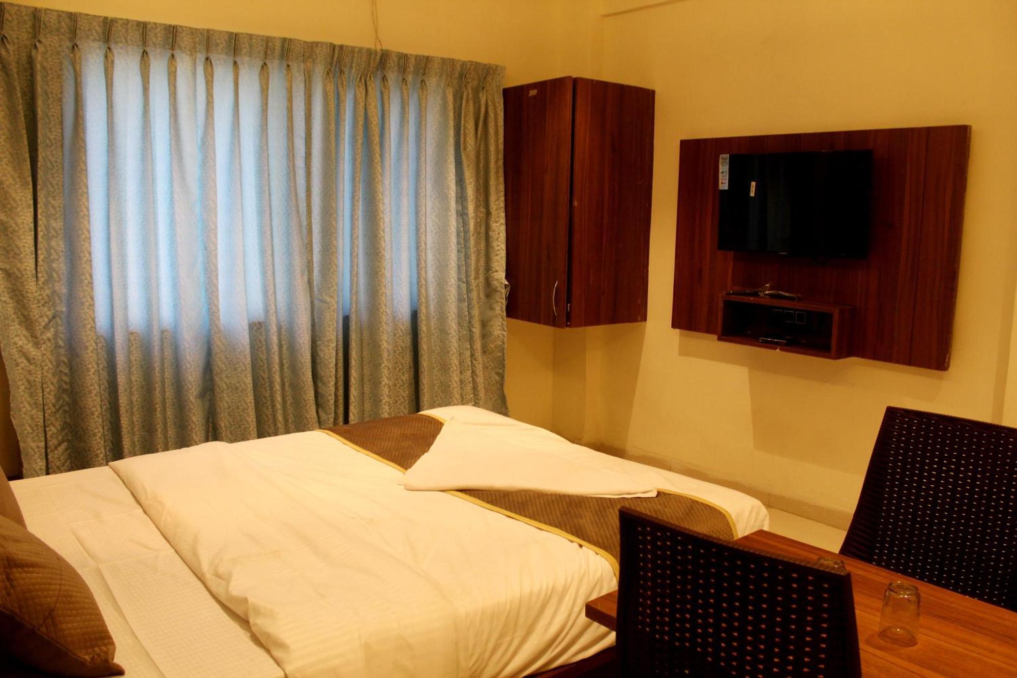 Hotel India Gate Narhe, Pune Exterior photo