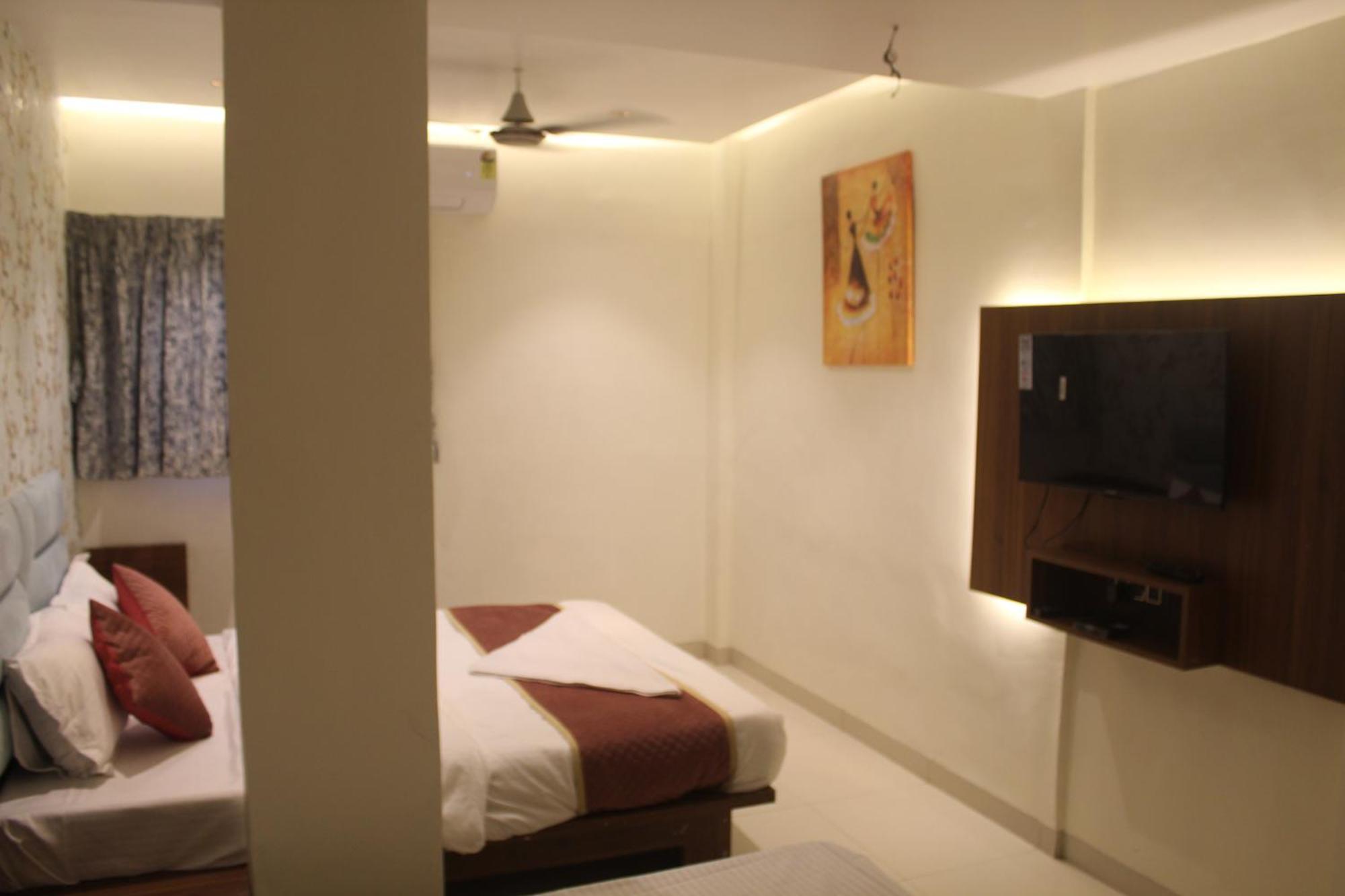 Hotel India Gate Narhe, Pune Exterior photo